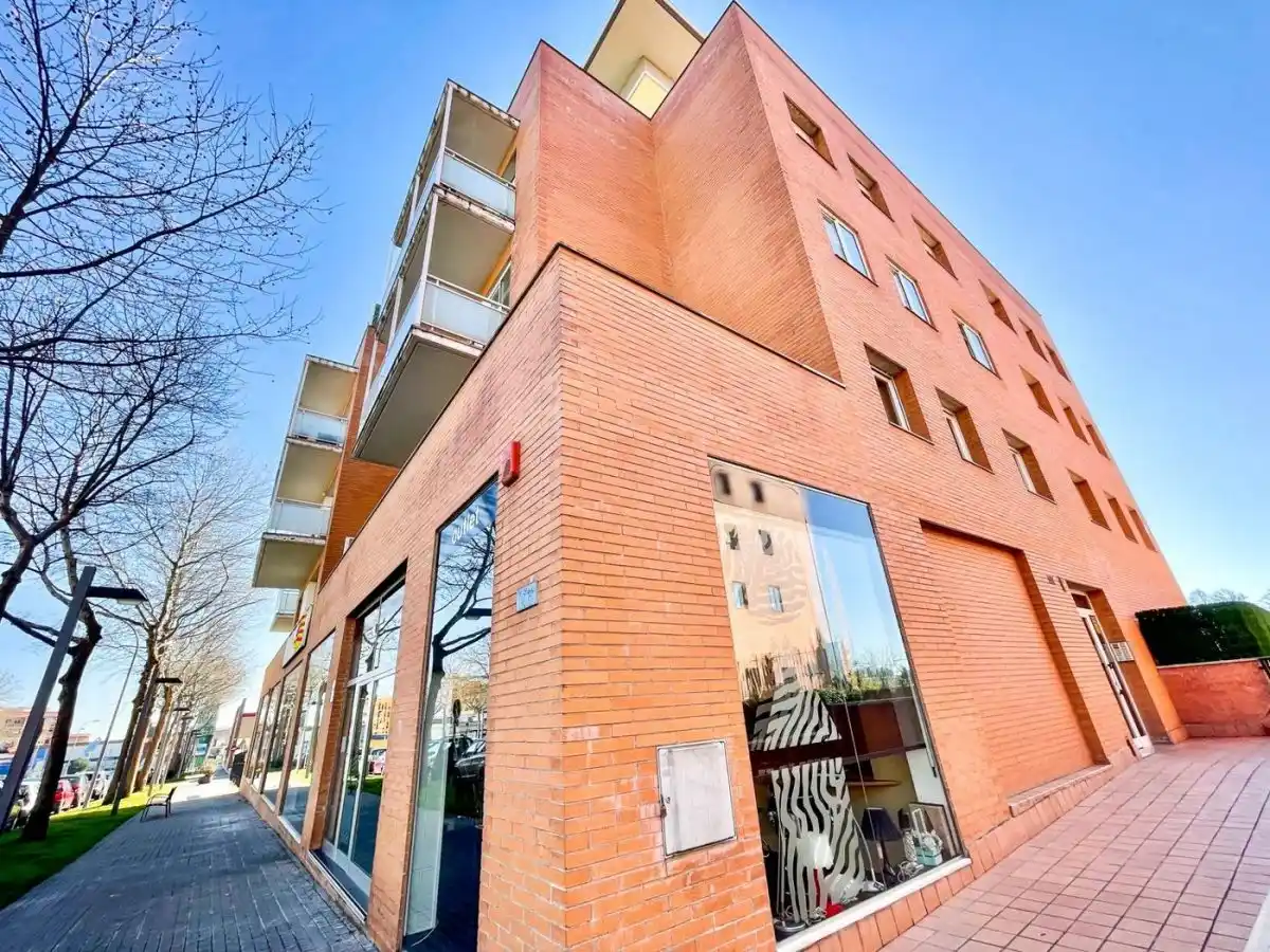 ÁTICO DÚPLEX EN FIGUERES ZONA AVDA.SALVADOR DALÍ