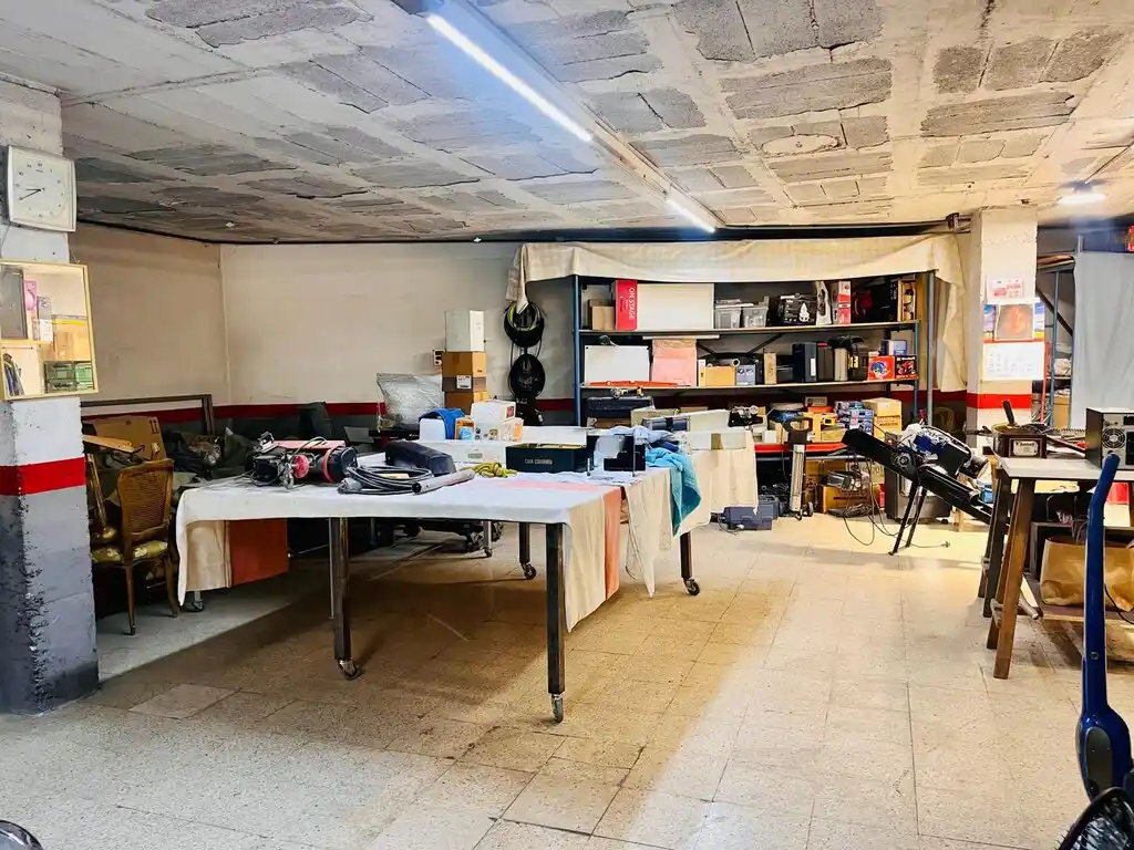 Figueres.Edificio en Venta (C/Empordà).