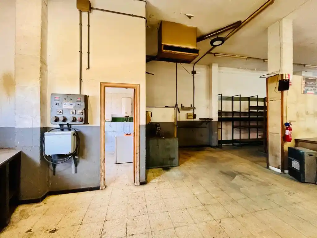 Figueres.Edificio en Venta (C/Empordà).