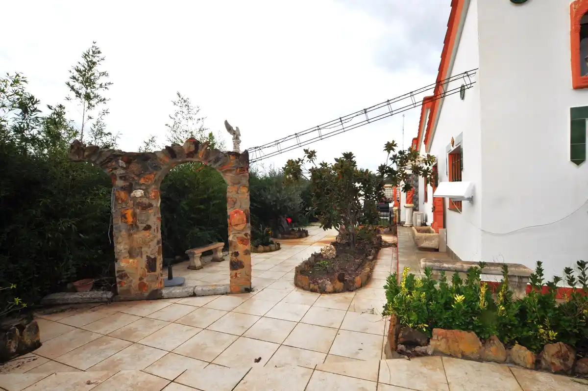 Casa con jardín y dos apartamentos (Roses-Mas Boscà)