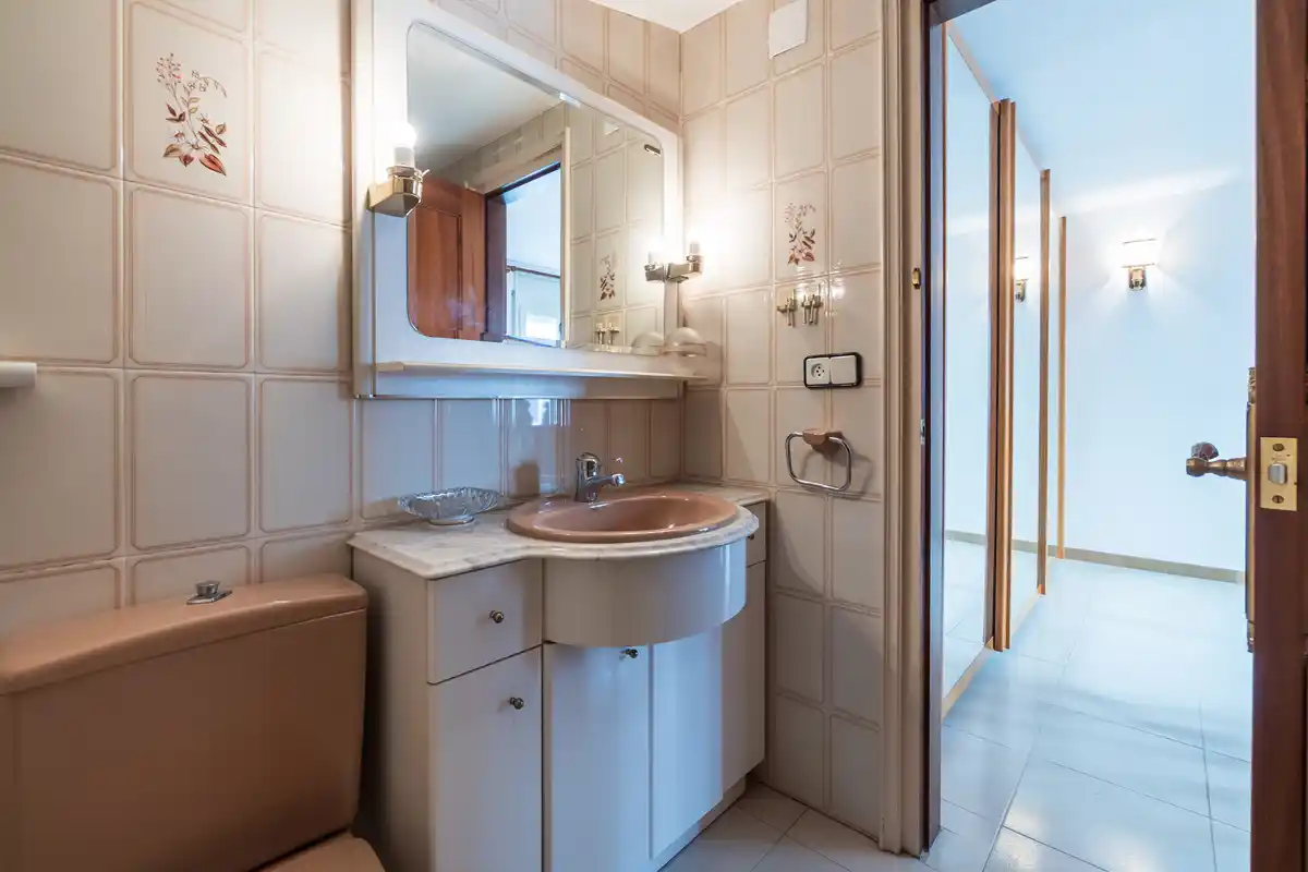 ¡Vive con amplitud y comodidad en el centro de Figueres!