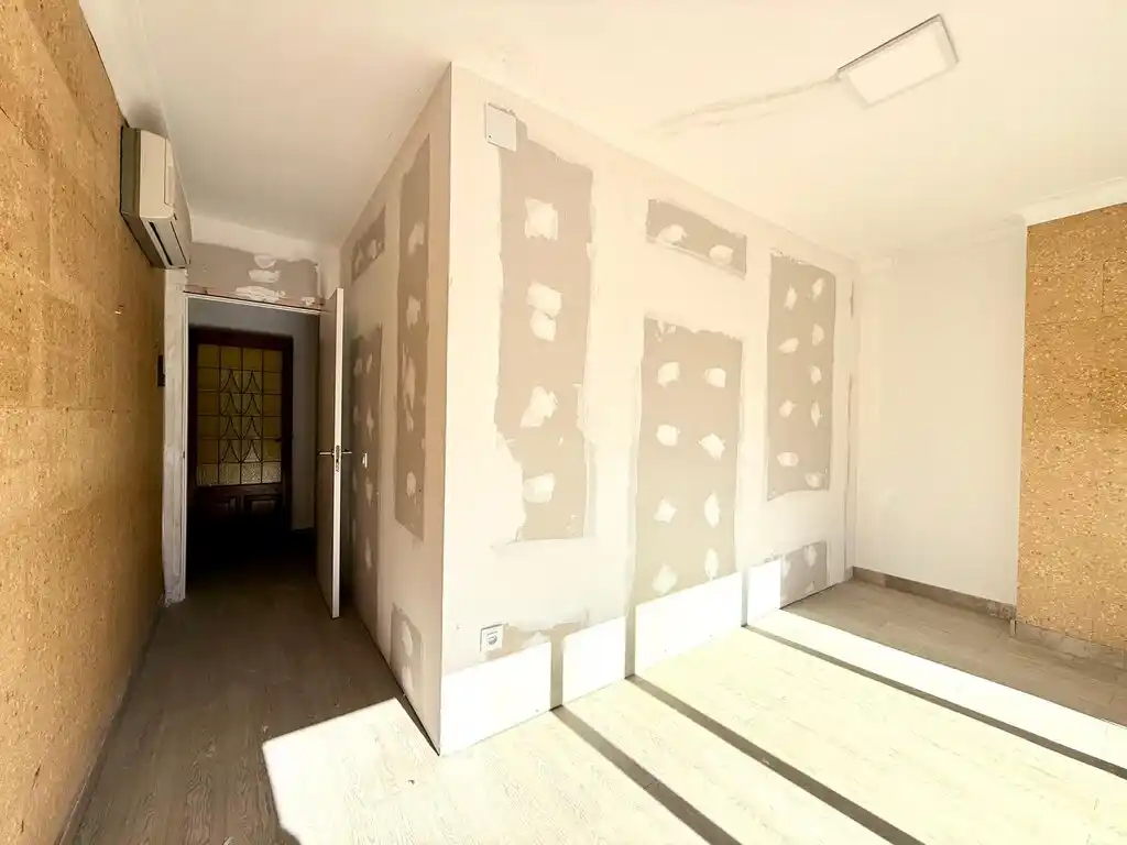 Casa señorial en venta , Figueres, zona Poble Nou.