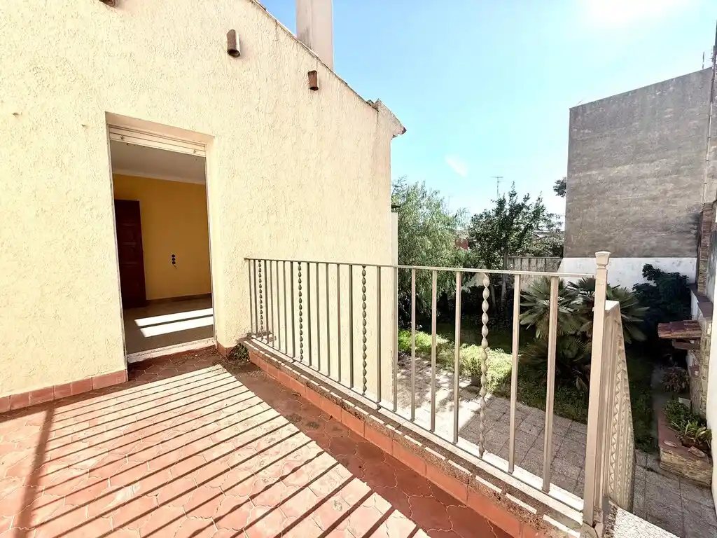 Casa señorial en venta , Figueres, zona Poble Nou.