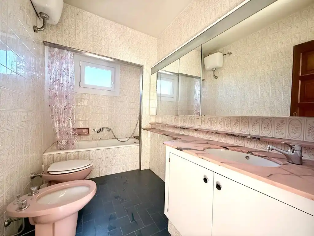 Casa señorial en venta , Figueres, zona Poble Nou.