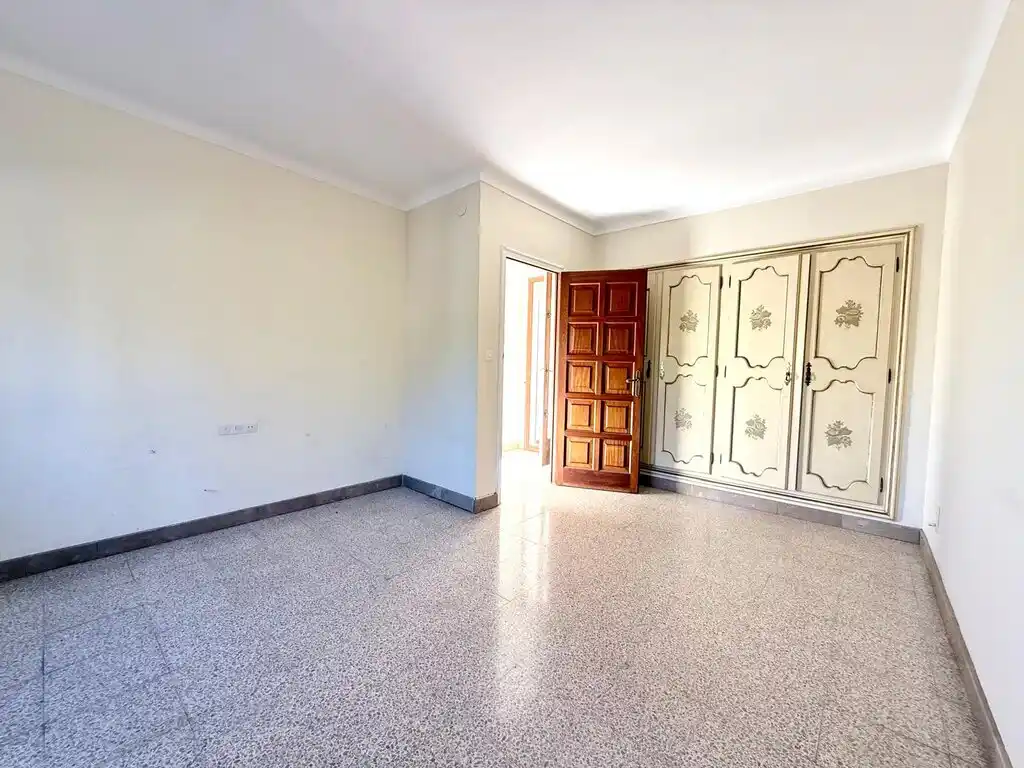 Casa señorial en venta , Figueres, zona Poble Nou.