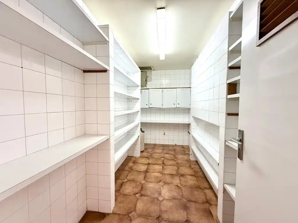 Casa señorial en venta , Figueres, zona Poble Nou.