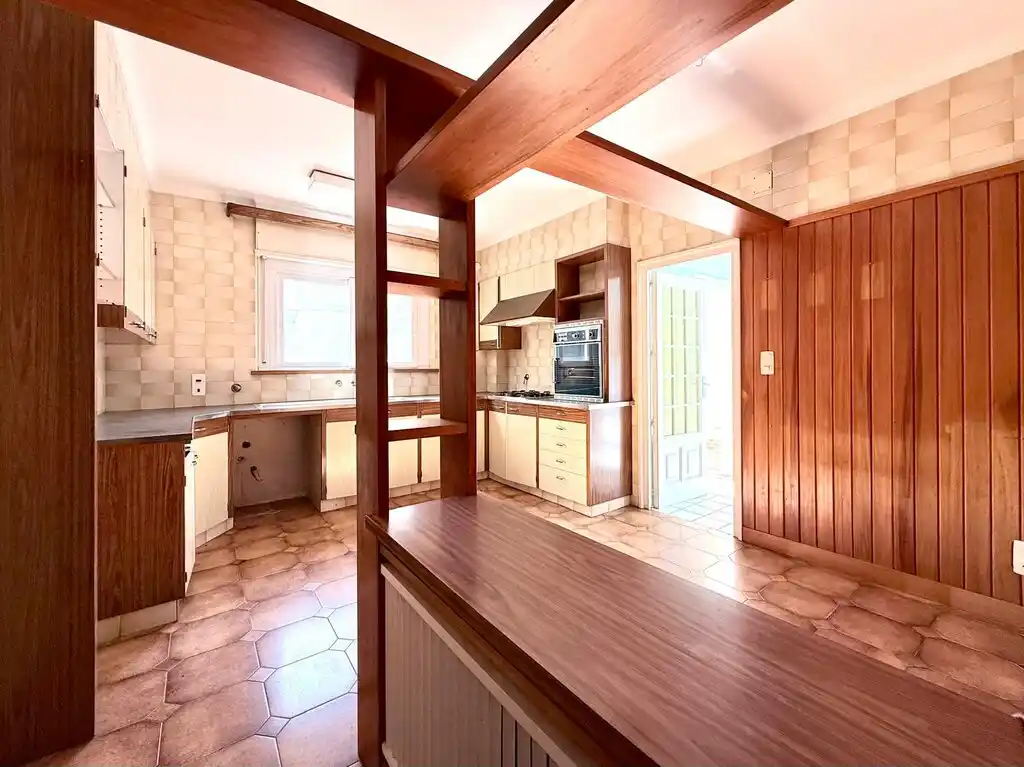 Casa señorial en venta , Figueres, zona Poble Nou.