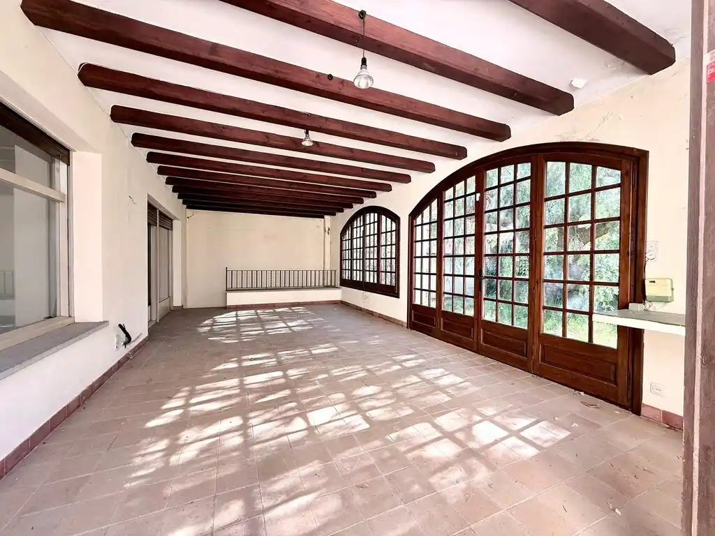 Casa señorial en venta , Figueres, zona Poble Nou.