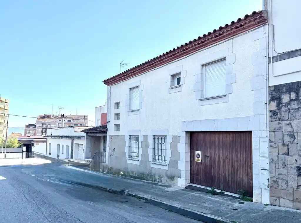 Herrenhaus zum Verkauf, Figueres, Gegend Poble Nou.