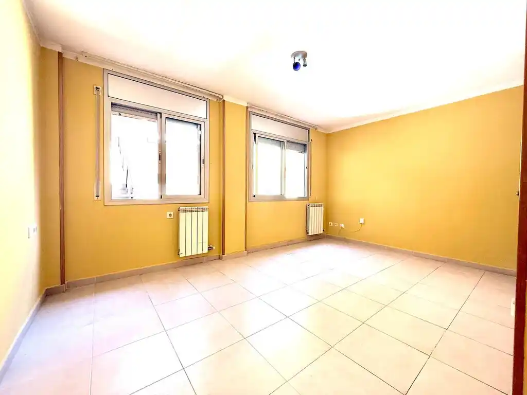 ¡Tu nuevo hogar en el corazón de Figueres te está esperando! 