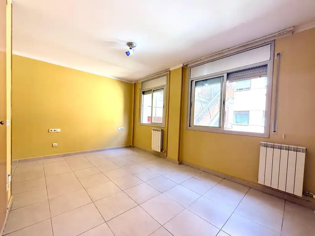 ¡Tu nuevo hogar en el corazón de Figueres te está esperando! 
