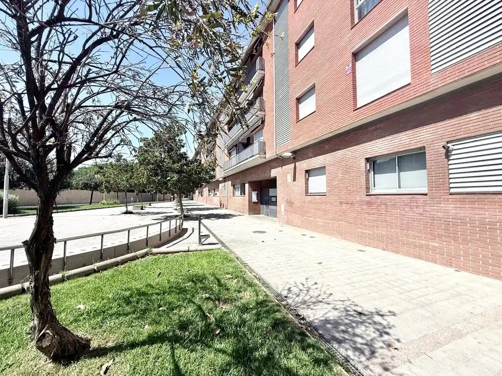 ¡Tu nuevo hogar en el corazón de Figueres te está esperando! 
