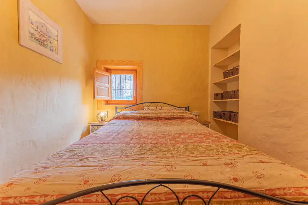 Amplia masía en venta (Cabanelles)