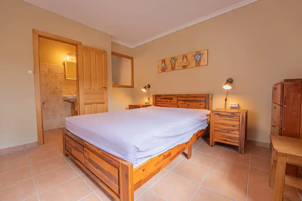 Amplia masía en venta (Cabanelles)