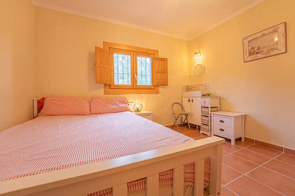 Amplia masía en venta (Cabanelles)