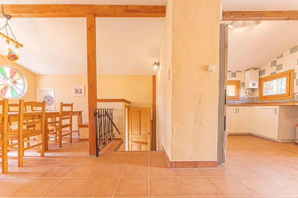 Amplia masía en venta (Cabanelles)