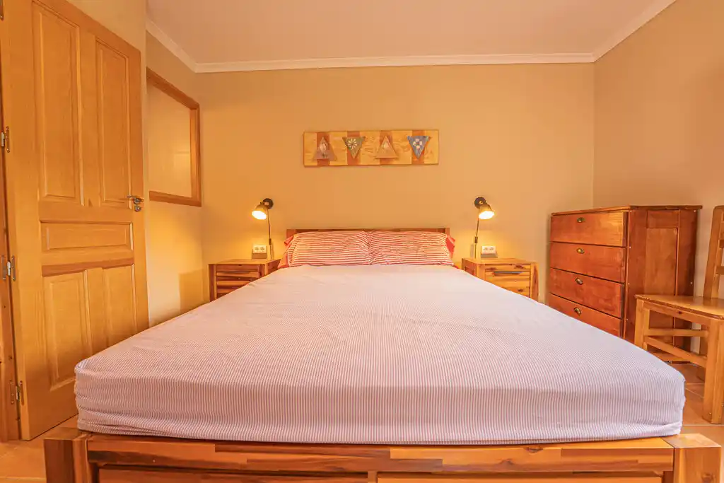 Amplia masía en venta (Cabanelles)