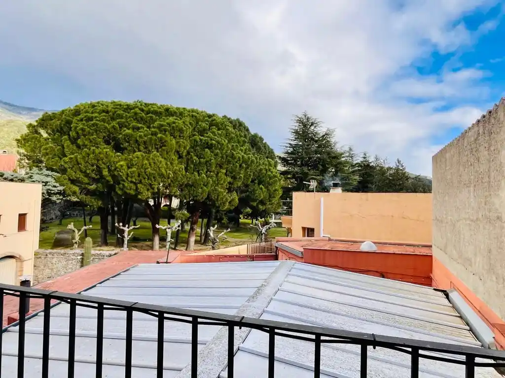 Oportunidad Única: Casa Rústica en Venta en Maçanet de Cabrenys.