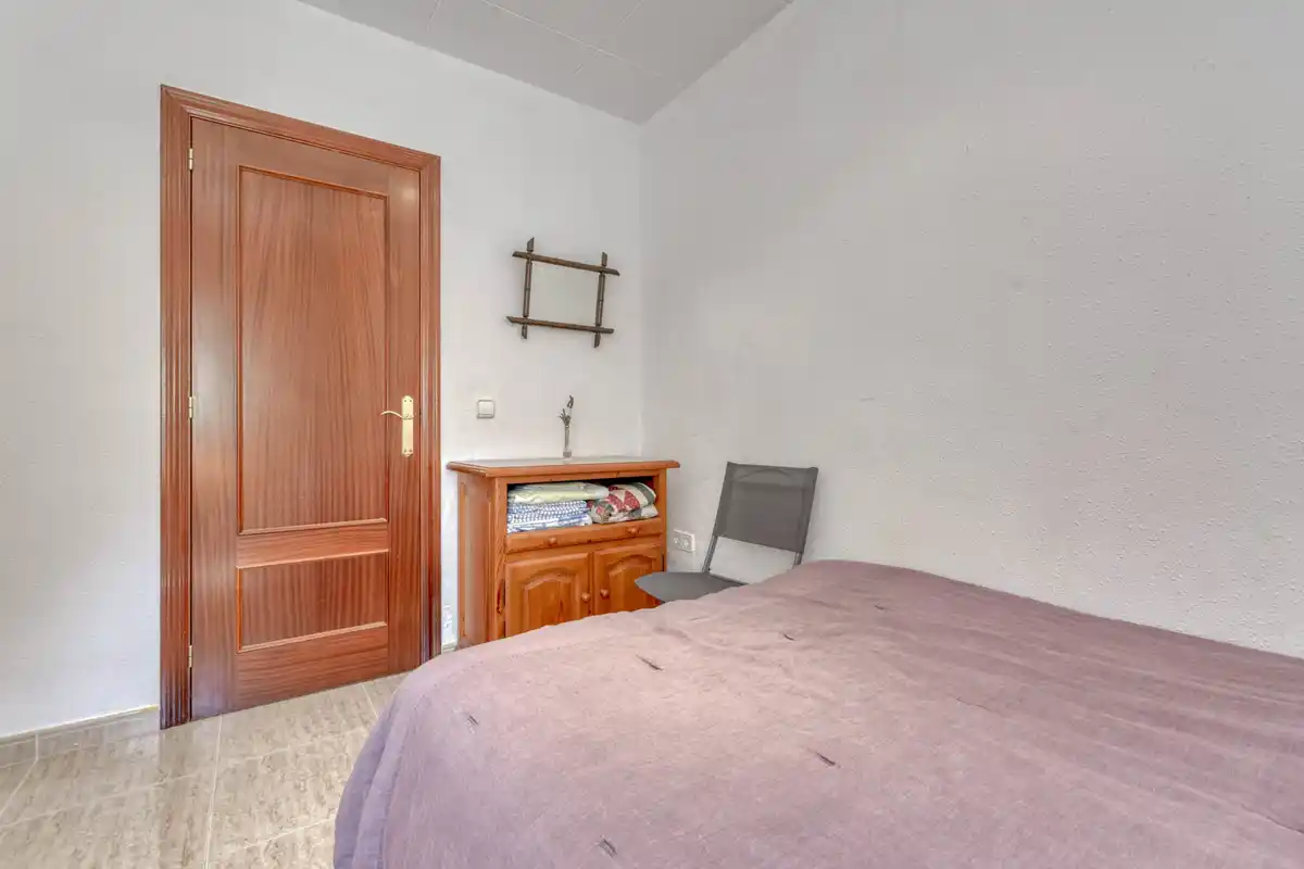 Gran apartamento de 3 dormitorios con bonitas vistas a la montaña a minutos de la playa.