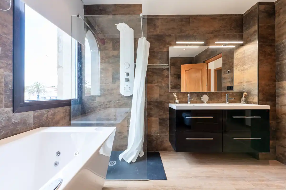 Exclusividad, amplitud y encanto en una de las mejores zonas de Empuriabrava.