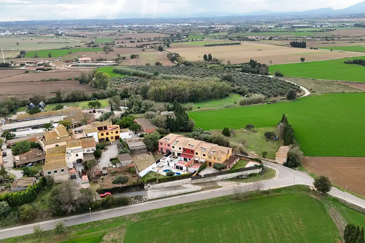 En venta casa adosada (El Far d´Empordà)