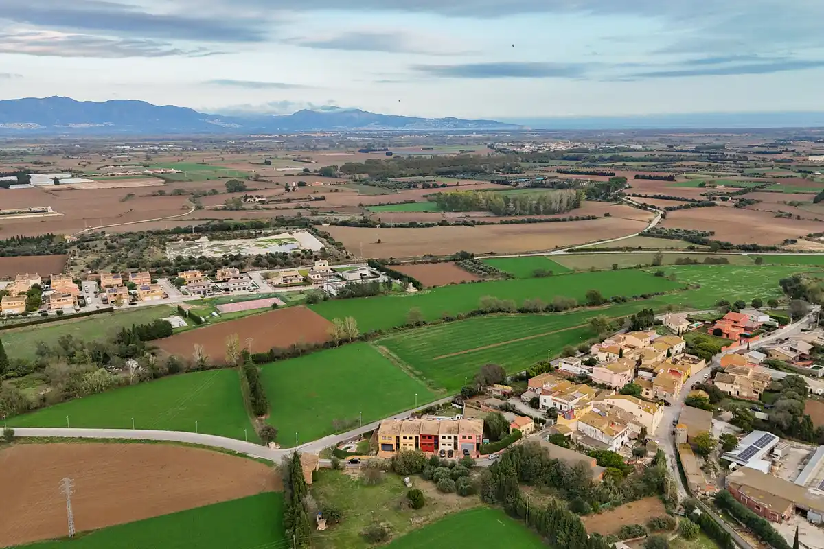 En venta casa adosada (El Far d´Empordà)