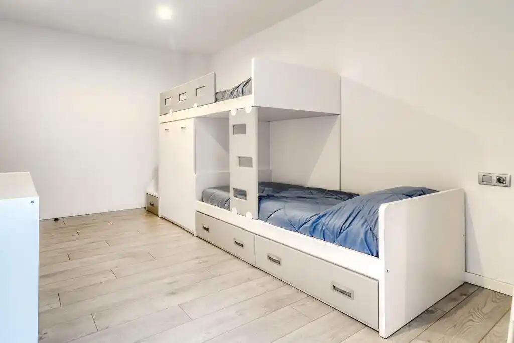 En venta planta baja con licencia turística. (Edificio Panna)