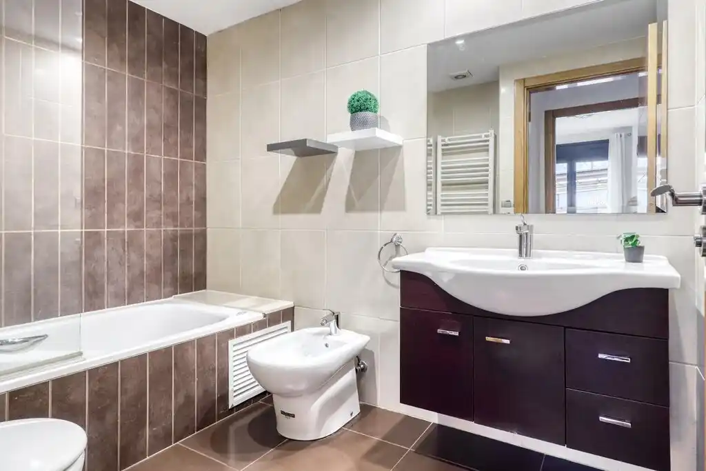 En venta planta baja con licencia turística. (Edificio Panna)