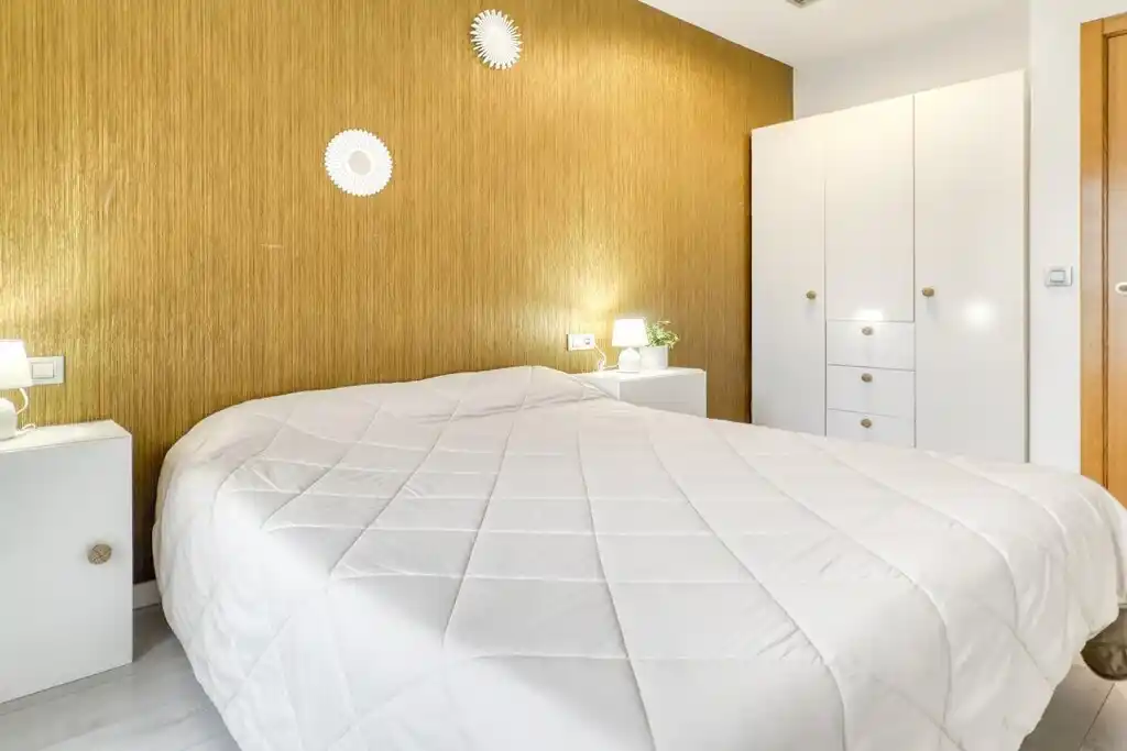 En venta planta baja con licencia turística. (Edificio Panna)