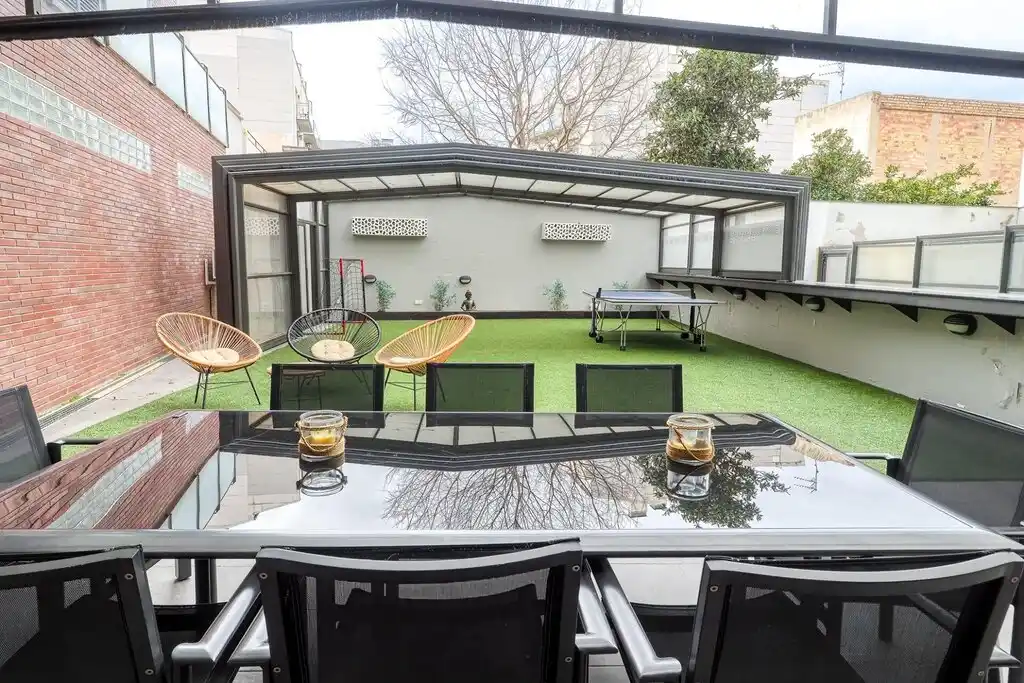 En venta planta baja con licencia turística. (Edificio Panna)