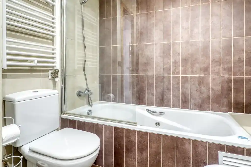 En venta planta baja con licencia turística. (Edificio Panna)