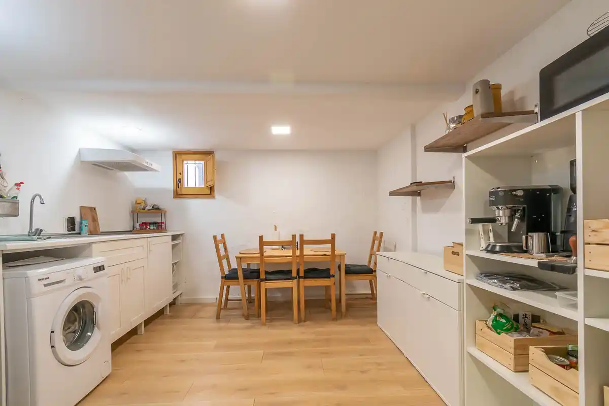 Bonita casa parcialmente reformada (Castellón de Empúries).