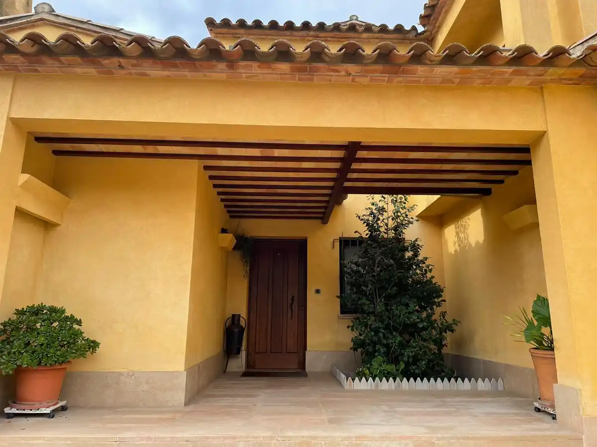 Gran chalet en venta en La Bisbal d'Empordà.
