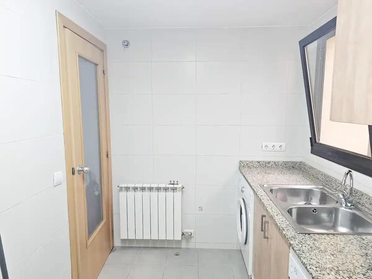 Especial inversores inmueble alquilado (Figueres zona estación).