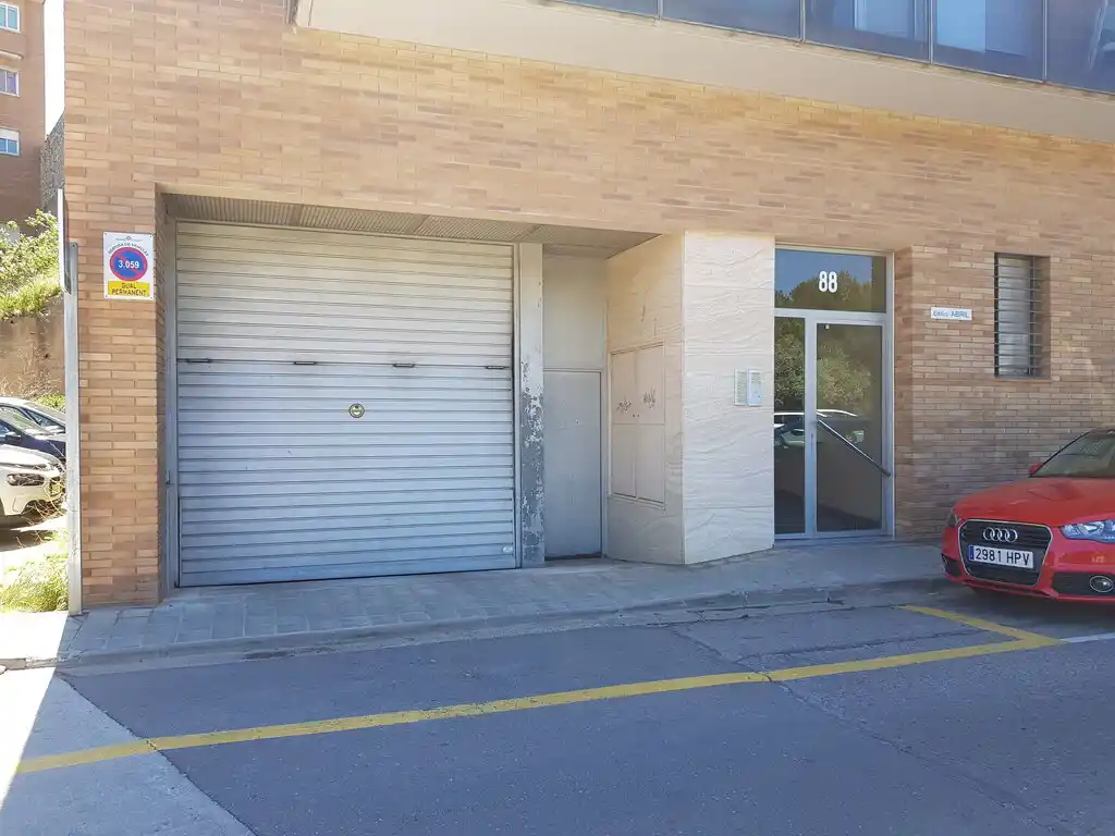 Parking cerca el centro