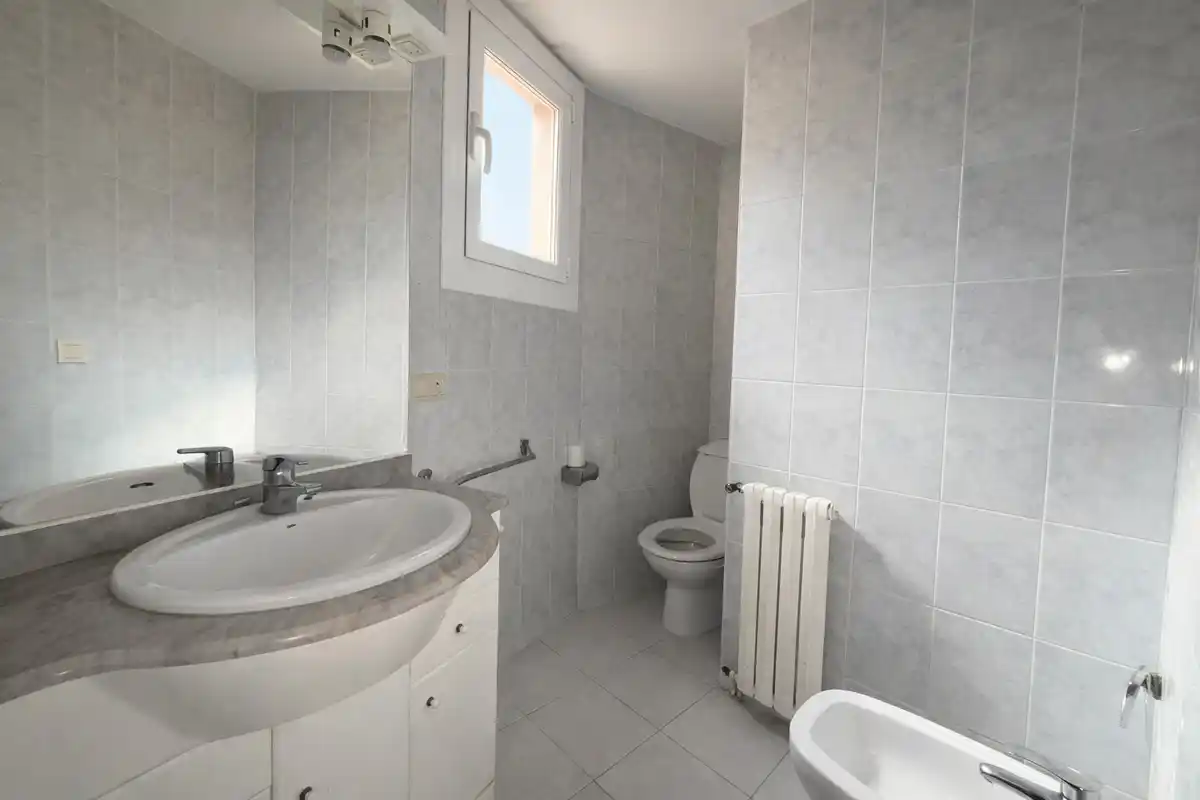 Casa en venta con vistas increíbles en el centro de Torroella de Montgrí.