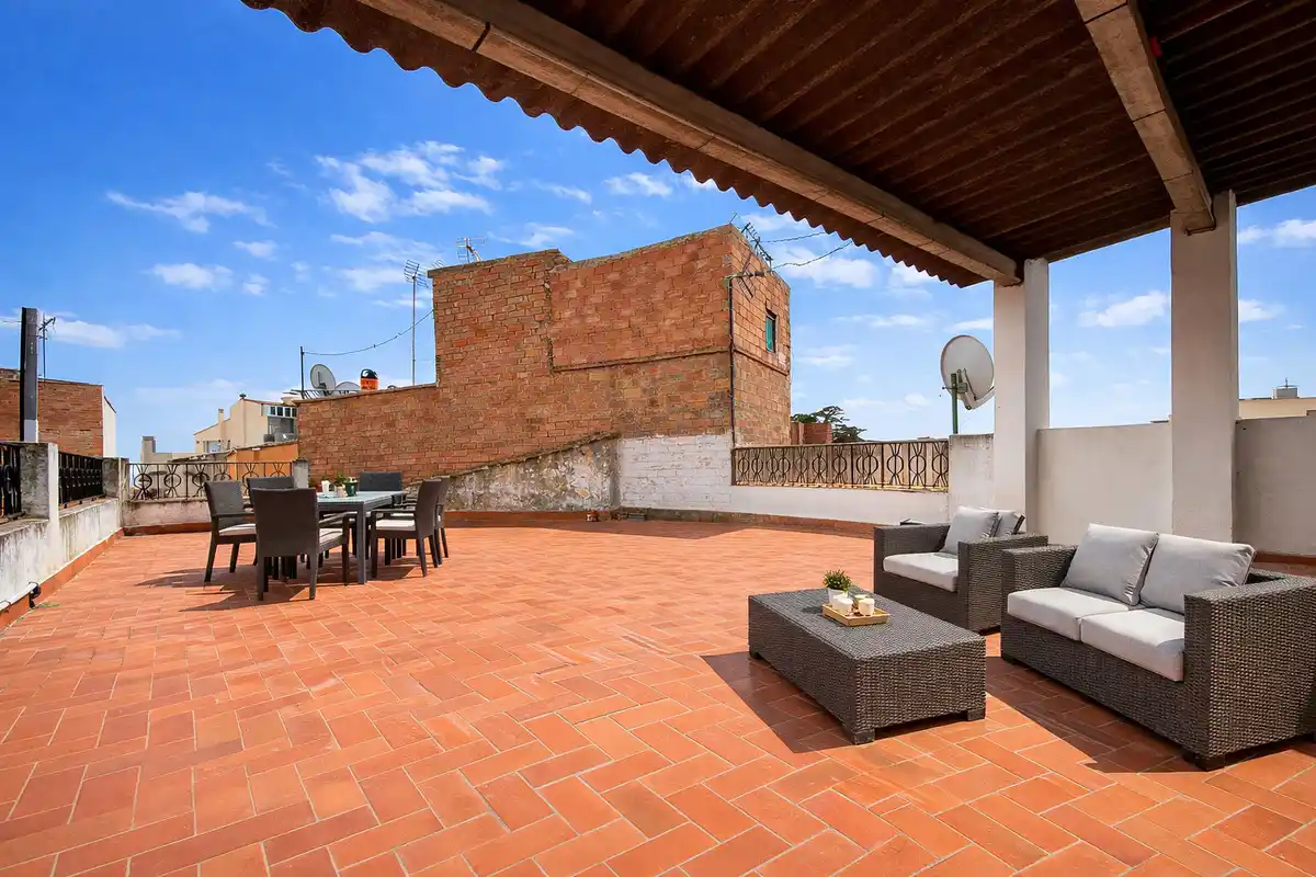 Casa en venta con vistas increíbles en el centro de Torroella de Montgrí.