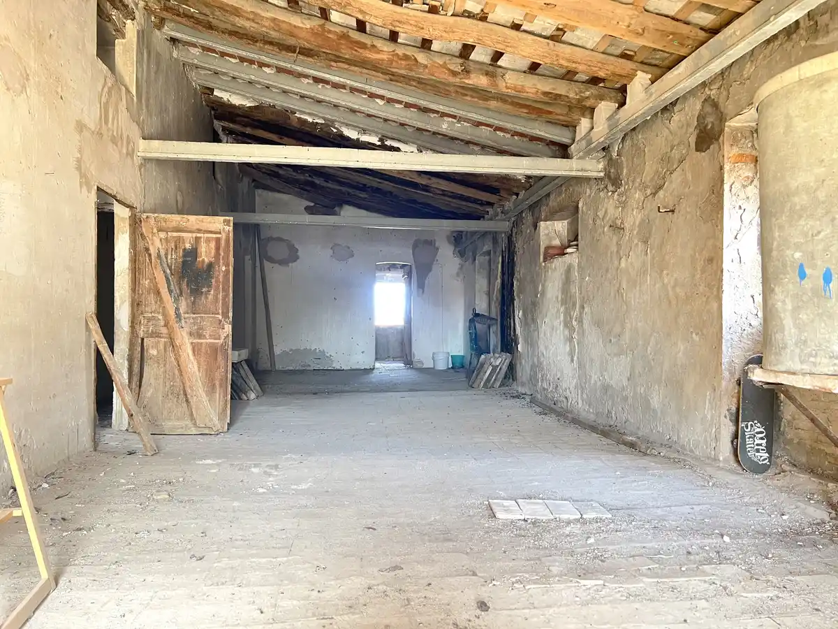 Casa de pueblo para reformar en el municipio de l'Armentera, Alt Empordà.