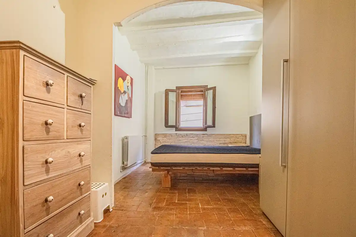 ¿Buscas una auténtica casa de estilo rústico en pleno casco antiguo de Castelló d’Empúries?