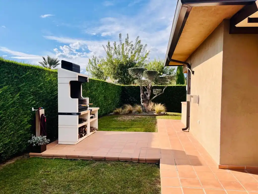 Casa en Venta en Torremirona (Navata).