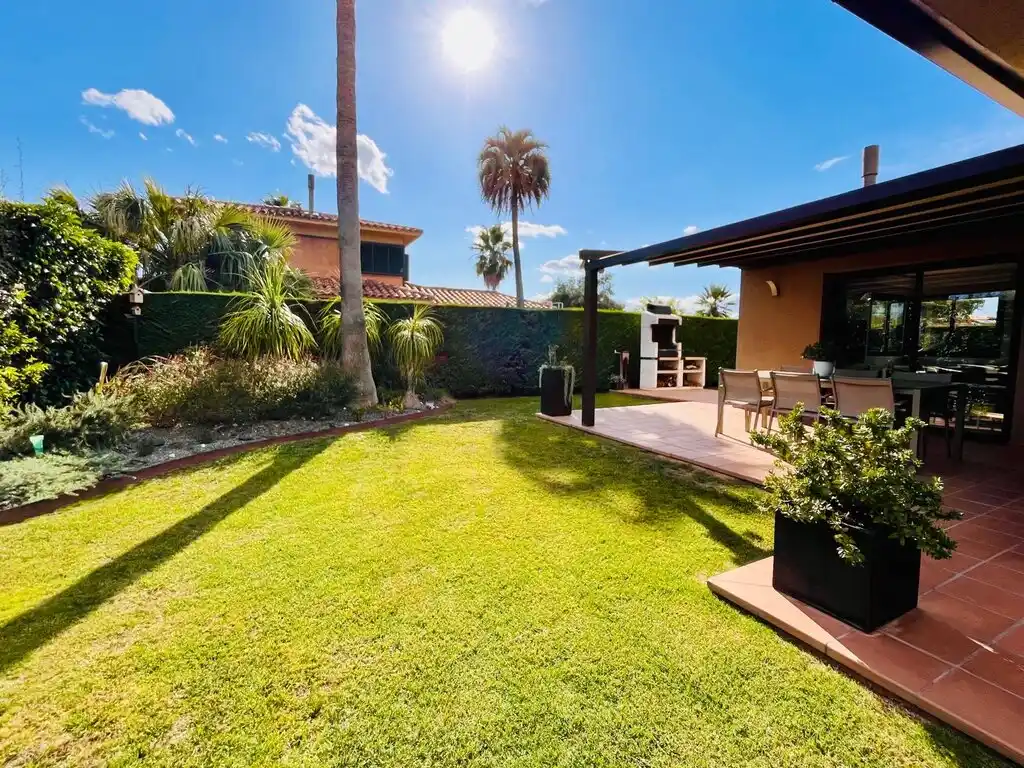 Casa en Venta en Torremirona (Navata).