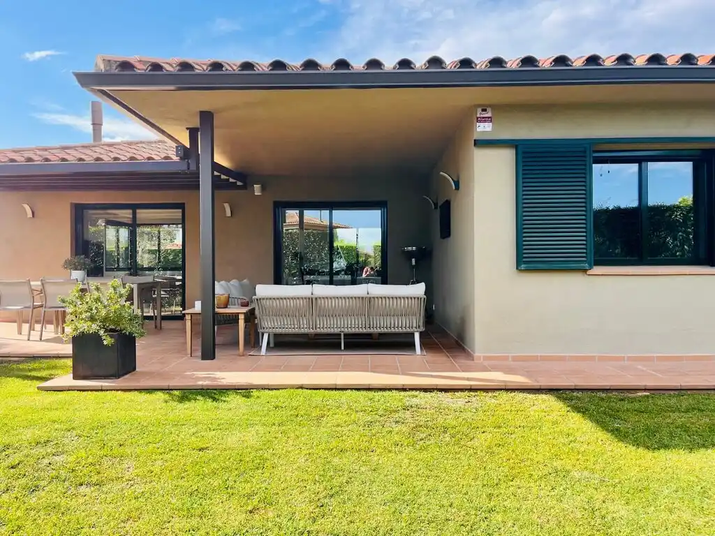 Casa en Venta en Torremirona (Navata).