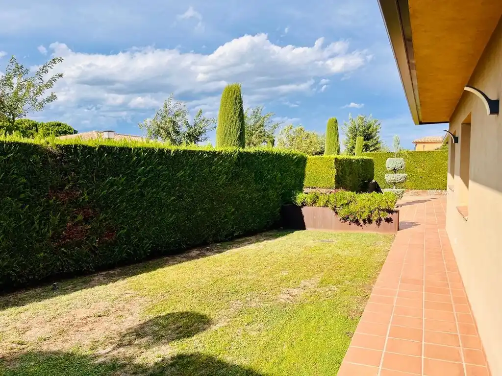 Casa en Venta en Torremirona (Navata).