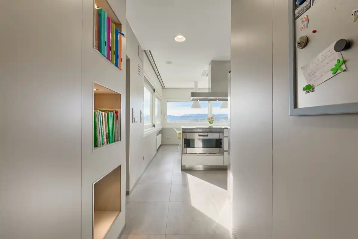 Casa de alto standing en La Jonquera: lujo entre montañas con piscina privada climatizada y vistas espectaculares.