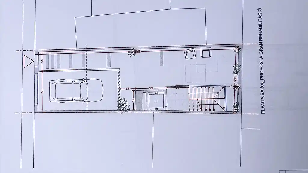 Casa adosada a reformar en Figueres con proyecto (C/Calçada de Tapis nº7).