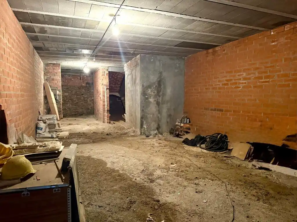 Casa adosada a reformar en Figueres con proyecto (C/Calçada de Tapis nº7).