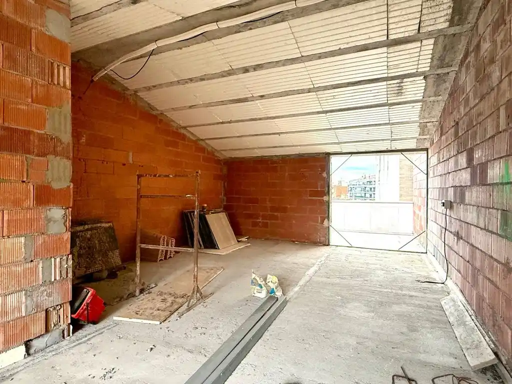 Casa adosada a reformar en Figueres con proyecto (C/Calçada de Tapis nº7).