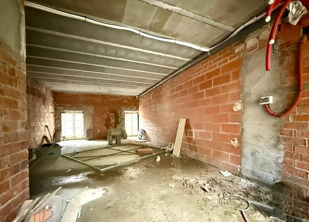 Casa adosada a reformar en Figueres con proyecto (C/Calçada de Tapis nº7).