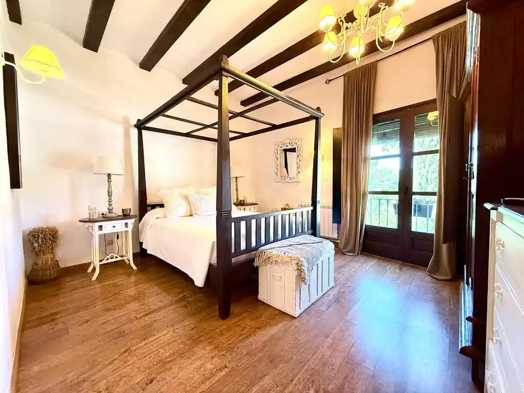 Hotel en venta en Terrades (Alt Empordà).