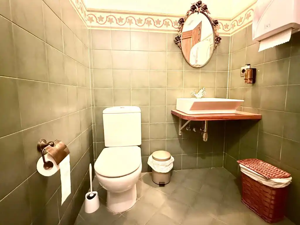 Hotel en venta en Terrades (Alt Empordà).
